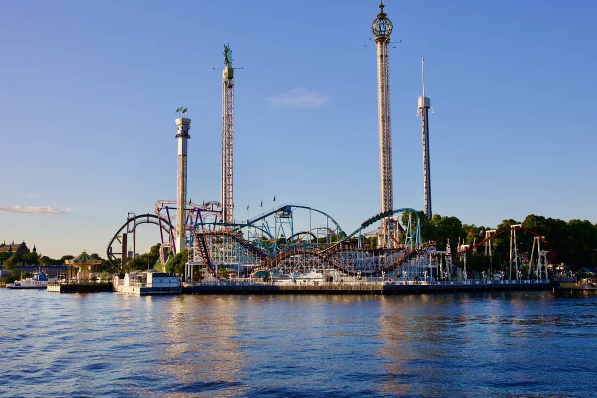 Grona Lund, pretpark, vanuit het water gezien uit post wat te doen in Stockholm..